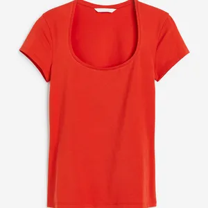 सांस लेने योग्य कम कीमत वाली महिला टी शर्ट, वयस्क पहनने वाली छोटी बाजू वाली महिला टी शर्ट स्टॉक में उपलब्ध है