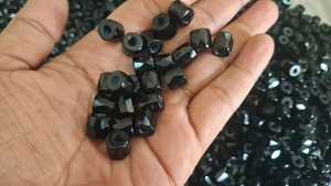 ลูกปัดแก้วสีดำขนาด 10 มม. สำหรับทำเครื่องประดับ ลูกปัดแก้วเจียระไนเงางามสำหรับขายส่งอุปกรณ์งานฝีมือ - Product Image 3