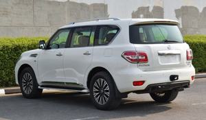 Nissan Patrol V8 City LE 2021-2022 d'occasion, berline essence, transmission intégrale, sièges en cuir, intérieur foncé, pneus R18, boîte automatique, toit ouvrant panoramique, caméra de recul 360° - Product Image 5