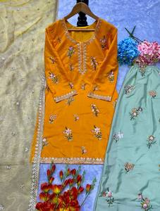 Nouveau designer traditionnel Salwar Kameez Party Wear Top et Sarara avec fantaisie Duppatta et broderie - Product Image 6