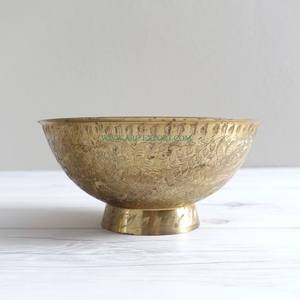 Ensemble de bols décoratifs en métal doré de forme ronde idéal pour servir des fruits secs à la maison et à la table de fête - Product Image 5