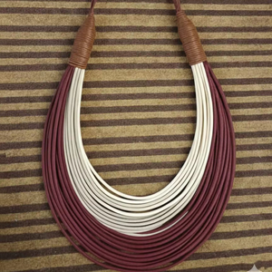 สร้อยคอหลายชั้นแบบหนาสองชั้น สร้อยคอเชือกแว็กซ์ ของขวัญที่ดีที่สุดสำหรับงานปาร์ตี้ สร้อยคอโชคเกอร์ ดีไซน์เนอร์ปักลายสำหรับผู้หญิง - Product Image 1