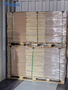 Juego de mesa de comedor con borde vivo de madera de acacia natural | Tapa sólida con base de metal para comedor interior y exterior - Product Image 6