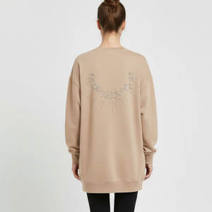 เสื้อสเวตเชิ้ตผู้หญิงทรงโอเวอร์ไซส์ สไตล์ลำลอง ใส่สบาย อบอุ่น ผ้าฟลีซนุ่ม เหมาะสำหรับใส่ในชีวิตประจำวัน แฟชั่นสุดชิคสำหรับลุคสตรีทในฤดูหนาว - Product Image 2