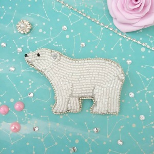 Llavero Artesanal de Cangrejo con Cuentas y Lentejuelas, Adorno de Criatura Marina con Cuentas Amarillas y Blancas, Accesorio Náutico para Bolsos o Regalo para el Zodiaco - Product Image 2