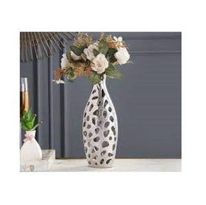 Florero de hierro y metal de diseño moderno más vendido con acabado blanco para la decoración interior del hogar Florero increíble - Product Image 3