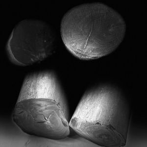 ถ่านฮาลาบันโดยเมราเดสจากอินโดนีเซีย คุณภาพพรีเมียมสำหรับบาร์บีคิวและย่าง ให้ความร้อนยาวนาน เถ้าต่ำ ส่งออกไปยังซาอุดีอาระเบีย - Product Image 1