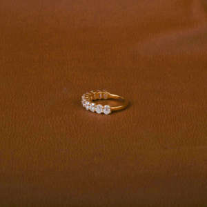 แหวนแต่งงานเพชรทรงรีเพาะเลี้ยงในห้องปฏิบัติการ คลาสสิก ชุบทอง 14KT แบบครึ่งวง สำหรับทุกเพศ เป็นของขวัญสุดหรูสำหรับผู้หญิง - Product Image 2