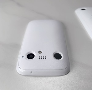 โทรศัพท์มือถือ Muda หน้าจอ LCD 4.9 นิ้ว ระบบปฏิบัติการ Android 12 รองรับ 5G ซิมคู่ กล้องหน้า 8MP กล้องหลัง 13MP แบตเตอรี่ 3000mAh สีขาว สมาร์ทโฟนขนาดเล็ก - Product Image 5
