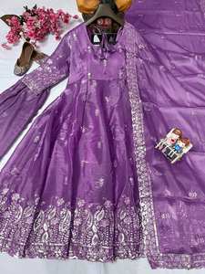 Nuevo diseñador Anarkali Pant Dupatta Faux Georgette Suit con trabajo bordado de secuencia pesada para adultos para bodas y fiestas - Product Image 3