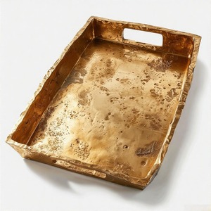 Bandeja de fundición rectangular Aura Vintage con asas de agarre esculpidas en superficie de aluminio refinado y ajuste de lujo discreto para formal - Product Image 5