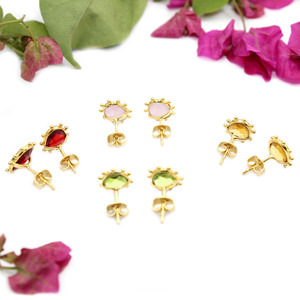 ต่างหูเม็ดเดี่ยวชุบทอง24K โอปอลไลท์8มม. สำหรับเด็กผู้หญิงขายส่ง - Product Image 5