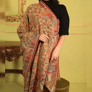 ผ้าคลุมไหลถักมือสำหรับผู้หญิง ราคาขายส่ง ปี 2026 ดีไซน์ใหม่ ผ้าพัชมีนาเนื้อบางเบา ใช้ได้ทุกวันสำหรับผู้หญิง - Product Image 1