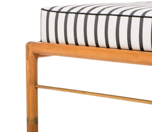 Chaise longue en bois moderne pour l'extérieur avec coussin rayé, design contemporain, mobilier de jardin durable pour la terrasse - Product Image 2