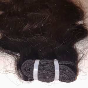 Grossiste en cheveux indiens, mèches de cheveux humains vierges Remy brutes |   Vague naturelle |   Cuticules alignées |   Machine à double trame |   Toutes les couleurs - Product Image 4