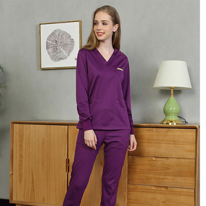 Taille haute hôpital gommages médecin uniformes soins infirmiers femmes gommages uniformes gommages à manches courtes uniformes Joggers ensembles avec Logo - Product Image 4