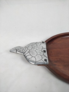 Plateau de service artisanal en bois de noyer brun rustique, grande et petite taille, sur mesure, avec poignées, fabriqué à la main en Inde. - Product Image 3