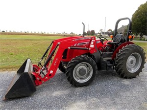 Tractor de Ruedas Usado Massey Ferguson 2605H 4WD 2019 con Caja de Cambios - Equipo Agrícola - Product Image 2