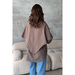 Chemise ample marron en tissu tissé avec détail de châle simple - 100 % coton respirant - Product Image 6