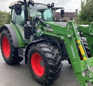 Fendt 211 Power Loader Tractor Motor de 3 cilindros 114hp (124hp con Boost) - Product Image 3