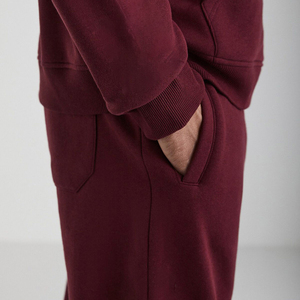 Chándal Urbano de Moda para Hombre, Diseño Cómodo para Uso Diario, Ajuste Fácil, Estilo Casual y Moderno - Product Image 3