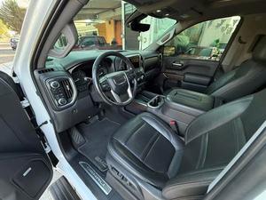 รถบรรทุกมือสอง GMC SIERRA DENALI CREW CAB ปี 2021 เครื่องยนต์ <4 ลิตร ภายในสีเข้ม พวงมาลัยซ้าย - ขายดีพร้อมส่งเสริมการขายและการจัดส่ง - Product Image 3