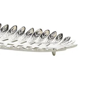 Plateau en métal élégant pour table à manger, aluminium de qualité supérieure, décoratif, fait main, moderne, salon, Noël, multifonctionnel - Product Image 3