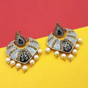 Kriaa Pendientes colgantes finos Piedra austriaca Gris Meenakari Dangler Modelo 1314237F - Product Image 1