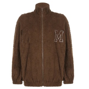 Chaqueta de bombardero para mujer, chaquetas de béisbol para mujer, abrigos de peluche sueltos Vintage de manga larga de piel sintética de invierno de gran tamaño con letras Varsity - Product Image 6