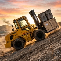 Chariot élévateur tout-terrain diesel 4x4 YCMG 3 tonnes avec certification CE pour les travaux de construction, les exploitations agricoles et les environnements boueux