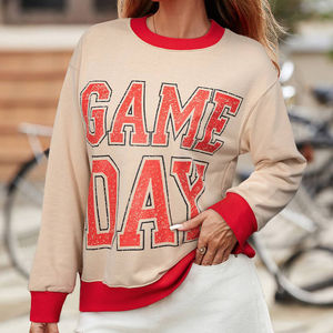 Suéter Cárdigan Rojo de Punto Personalizado con Bordado para Hermandad Universitaria, Suéter para Mujer - Product Image 6