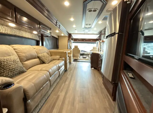 Autocaravana/RV para Vacaciones 2025 2024 2026, Modelo R-a-m-b-l-e-r 36D 2018, Remolque de Viaje - Product Image 2