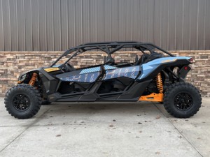 แคน-แอม มาเวอริค เอ็กซ์3 เทอร์โบ 800 ซีซี 4WD ยูทีวี เกียร์อัตโนมัติ สีพลาสติก น้ำเงิน ส้ม ดำ ภายนอกสีดำ สำหรับทุกฤดู - Product Image 6