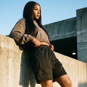 Shorts Bermuda personnalisés pour femmes, broderie, hip-hop, coupe régulière, taille élastique, taille haute, décontracté, streetwear, fabricant en gros - Product Image 5