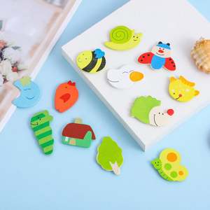 Lot de 12 aimants de réfrigérateur en bois au design animalier moderne, autocollants magnétiques personnalisables de taille moyenne pour la maison ou comme cadeau - Product Image 5