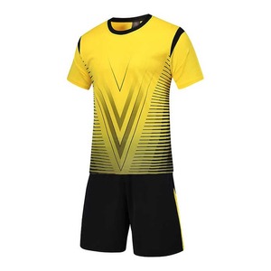 เสื้อฟุตบอลแบรนด์ส่วนตัว ผลิตจากโพลีเอสเตอร์ 100% ระบายอากาศได้ดี สวมใส่สบาย บริการ OEM ราคาขายส่ง ชุดฟุตบอล - Product Image 3