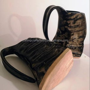 Corne à boire viking naturelle pour bière et vin, tasse en corne pour utilisation sur table d'hôtel, 100% corne naturelle, produit fait à la main, en vente - Product Image 2