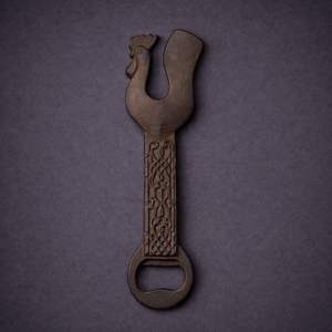 Ensemble d'outils de jardin en fonte, ouvre-bouteille, fourche et pioche, design rustique vintage, prise en main solide, finition durable, parfait pour la maison et la décoration - Product Image 6