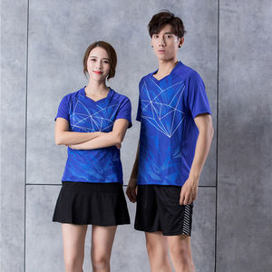 Tenue de tennis personnalisée de haute qualité, chemises et shorts respirants avec logo frontal, 100% vêtements de tennis de haute qualité - Product Image 5