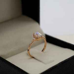 Dainty Vintage Style Antique Moissanite mariage bague de mariée Unique émeraude coupe pierre de lune corail naturel cadeau parfait pour les femmes - Product Image 2