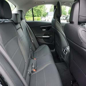 Alerte Offre Exceptionnelle! Mercedes-Benz Classe C 2.0L I4 Turbocompressé à propulsion arrière automatique noire de luxe, modèle 2024, super propre - Product Image 5