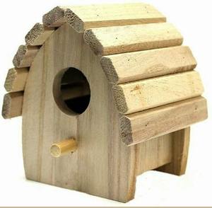 Comedero para pájaros con forma de Casa hecho de madera para uso de alimentación de animales pequeños Diseño de cabaña decorativa para jardín Comedero para pájaros hecho a mano - Product Image 2