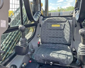   รถตักล้อยางขนาดเล็ก C362 ยี่ห้อดั้งเดิมจากสหรัฐอเมริกา รถตักแบบสกิดสเตียร์ C362 มีจำหน่ายแล้วในสต็อก - Product Image 5