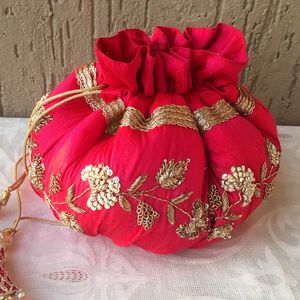 Tela de seda bordada para fiesta y boda, diseño elegante de bolso de POTLI, hermoso trabajo LATCAN & ZARI, @ 2022 - Product Image 1