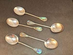 Cuillère de mariage en acier inoxydable couleur or Poignées de designer de l'Inde Ensemble de vaisselle de table pour hôtel et restaurant - Product Image 3