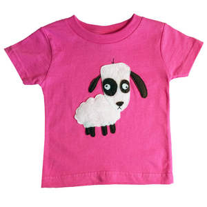 Camiseta Infantil Mi Cielo X Matthew Langille con Diseño Adorable de Oveja - Product Image 1
