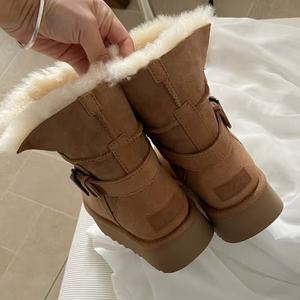 Chaussures de créateur Tasmans en dropshipping, baskets tendance, bottes de neige thermiques haut de gamme à plateforme avec fourrure mignonne pour l'hiver et l'automne - Product Image 4