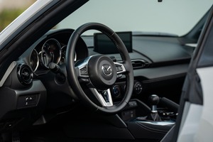 Mazda MX-5 Miata RF Club 2024 Usado Premium, Transmisión Manual de 6 Velocidades - Product Image 4