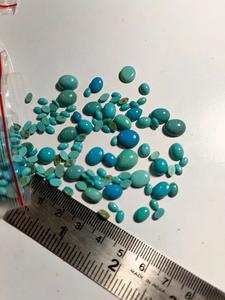 Pierre précieuse naturelle de taille calibrée en forme de turquoise d'Arizona - Product Image 2