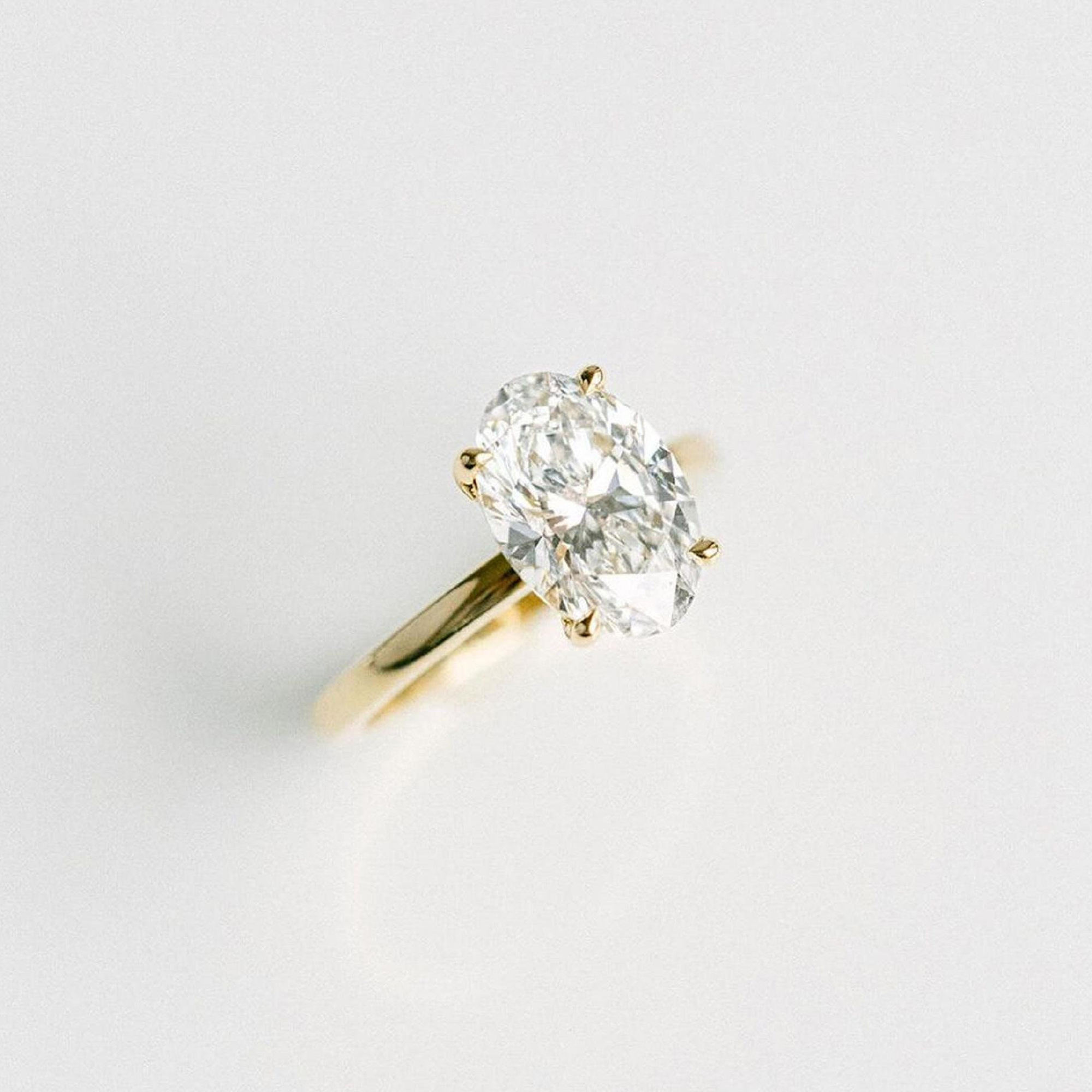 สีเหลืองทอง